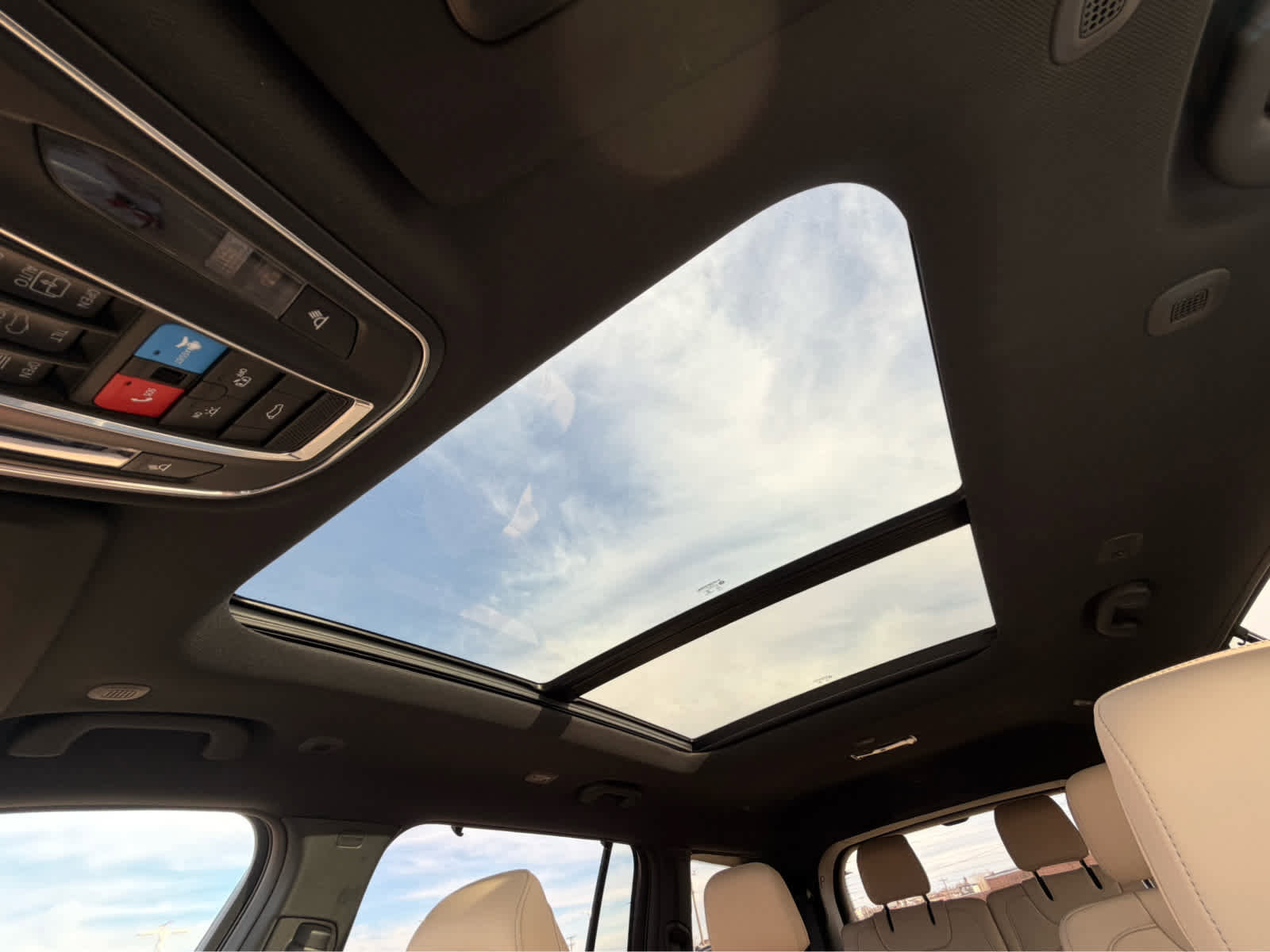 New 2025 Jeep Grand Cherokee L Limited w/ Luxury Tech Group II image 24