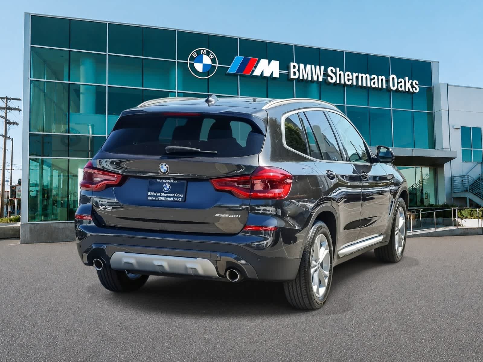 Used 2021 BMW X3 xDrive30i w/ Convenience Package AWD/4WD image 4