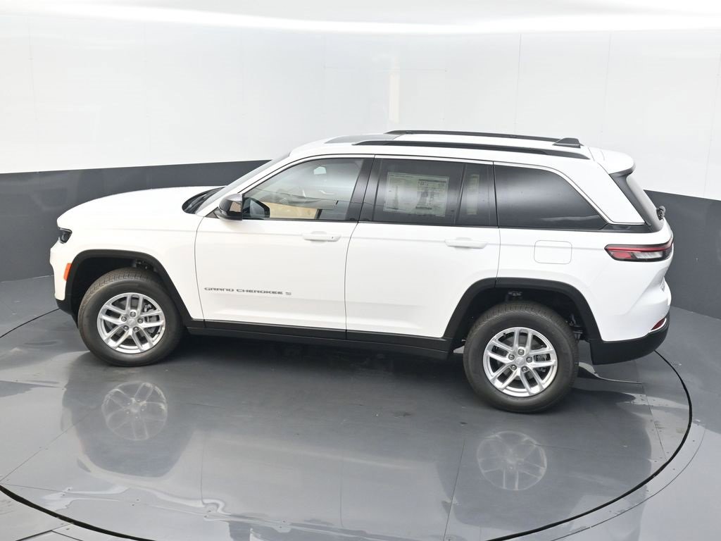 New 2025 Jeep Grand Cherokee Laredo X w/ Luxury Tech Group I image 34