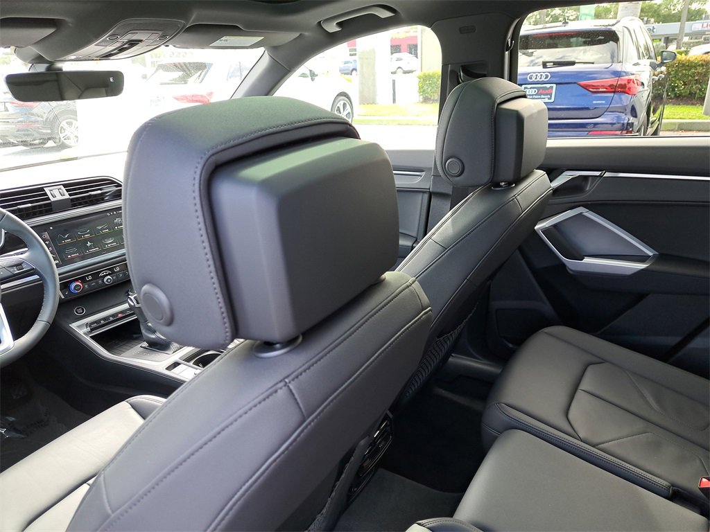 Certified 2025 Audi Q3 2.0T Premium w/ Convenience Package image 26
