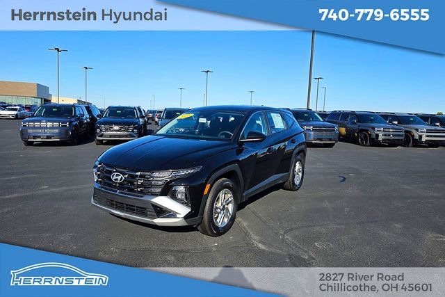 Used 2025 Hyundai Tucson SE AWD/4WD image 3