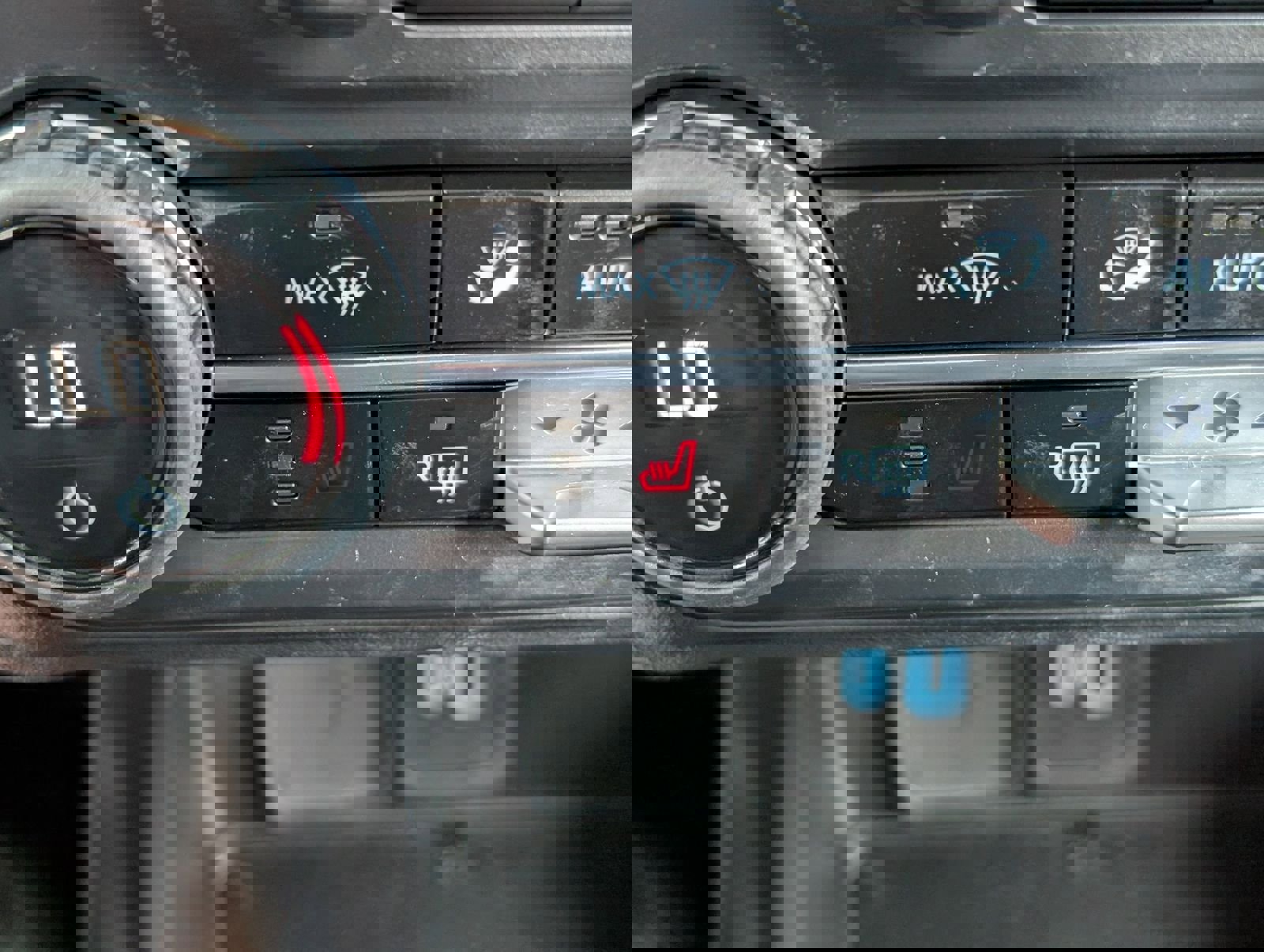 Used 2024 Ford Bronco Badlands image 19