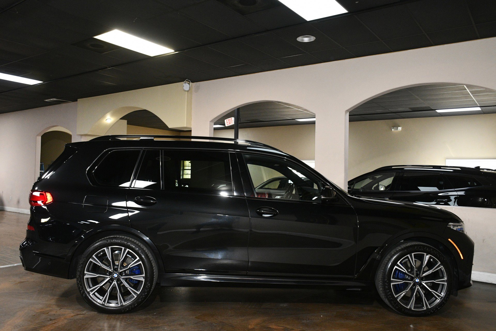 Used 2022 BMW X7 M50i w/ Luxury Seating Package image 52