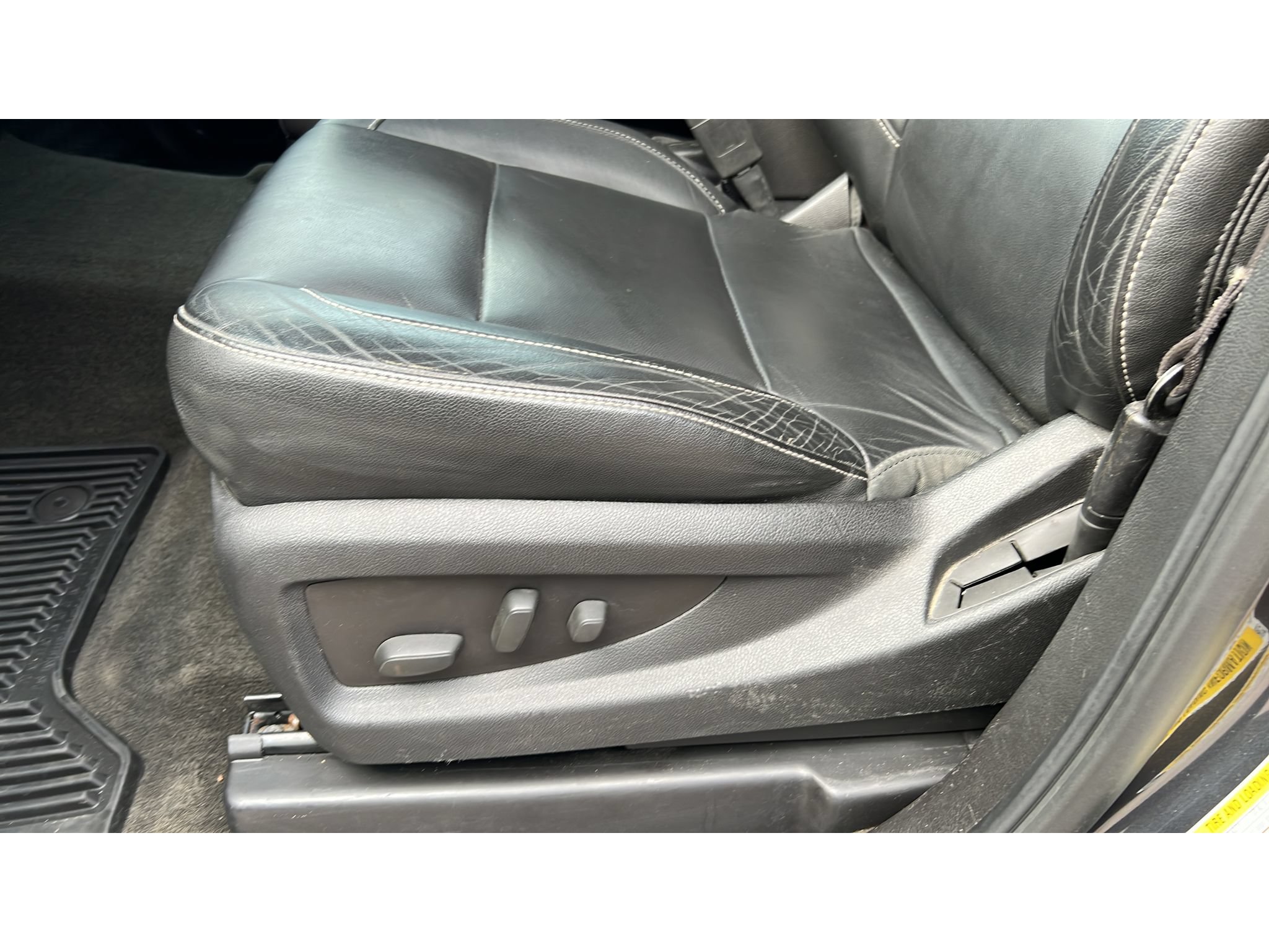 Used 2015 Chevrolet Silverado 1500 LTZ w/ LTZ Plus Package AWD/4WD image 25