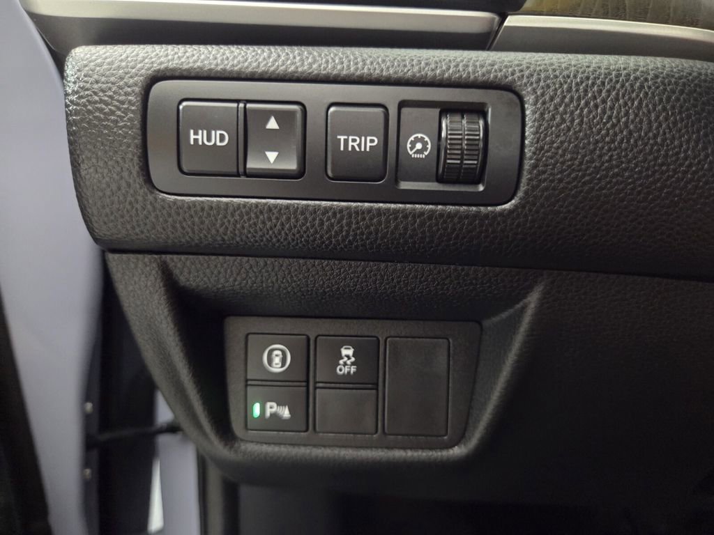 Used 2021 Honda Accord Touring image 18