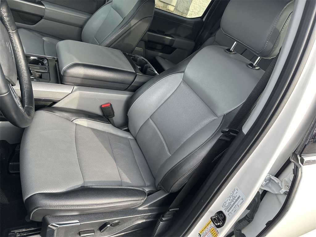 Used 2023 Ford F150 Lariat image 13