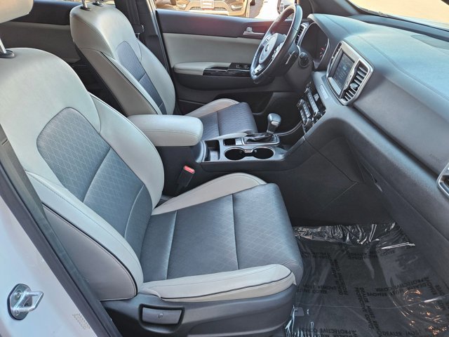 Used 2018 Kia Sportage EX w/ EX Sport Appearance Package image 19
