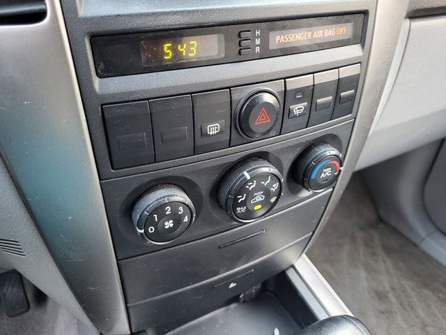 Used 2006 Kia Sorento LX image 14