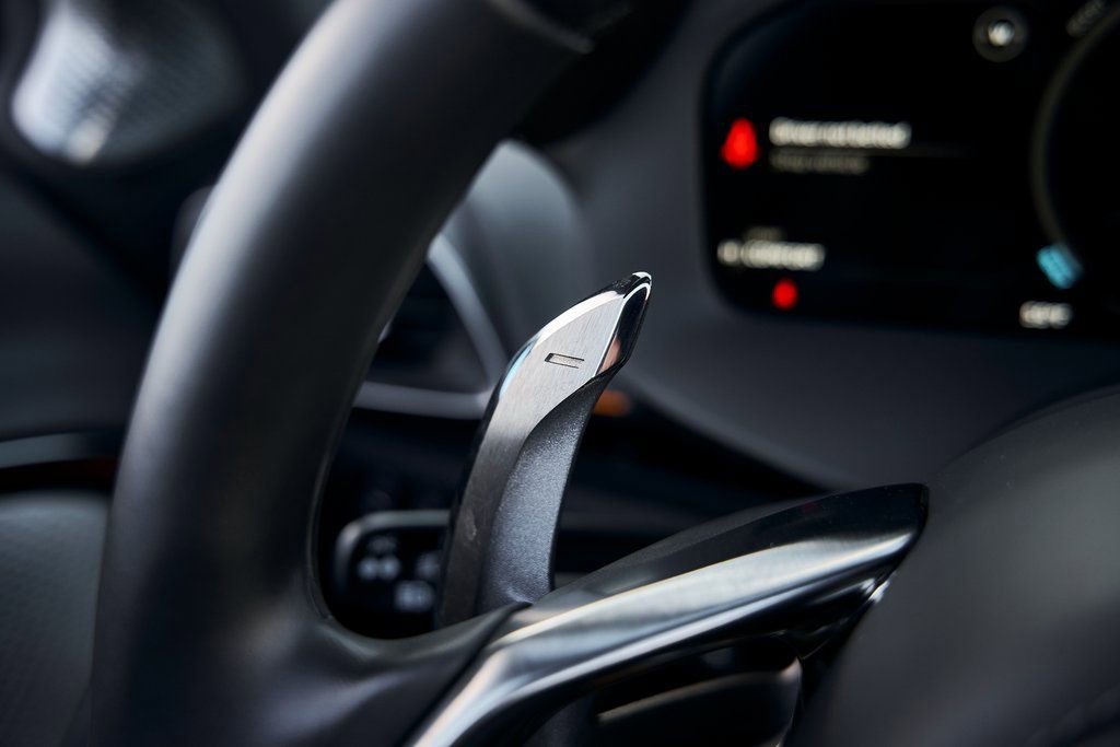 Used 2025 McLaren Artura Spider image 46