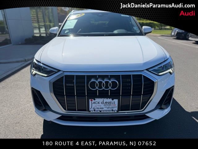 Used 2025 Audi Q3 2.0T Premium w/ Convenience Package image 2