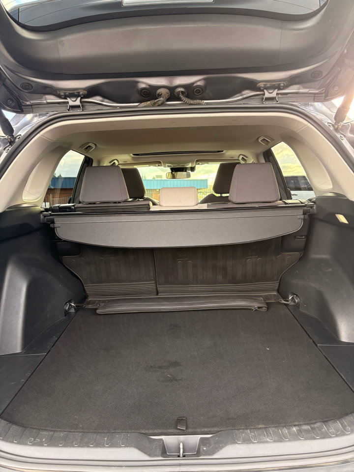 Used 2024 Toyota RAV4 XLE image 19