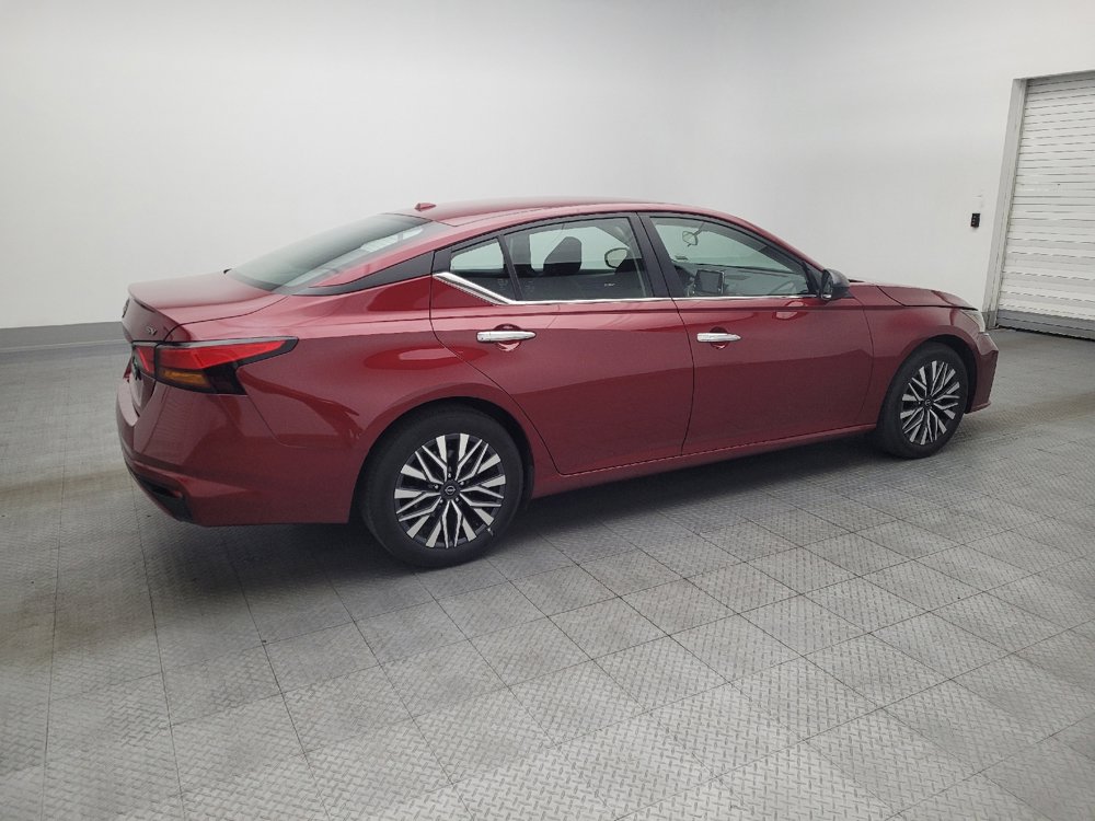 Used 2024 Nissan Altima 2.5 SV image 10