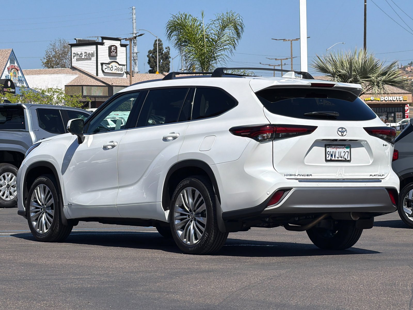 Used 2026 Toyota Highlander Platinum AWD/4WD image 3