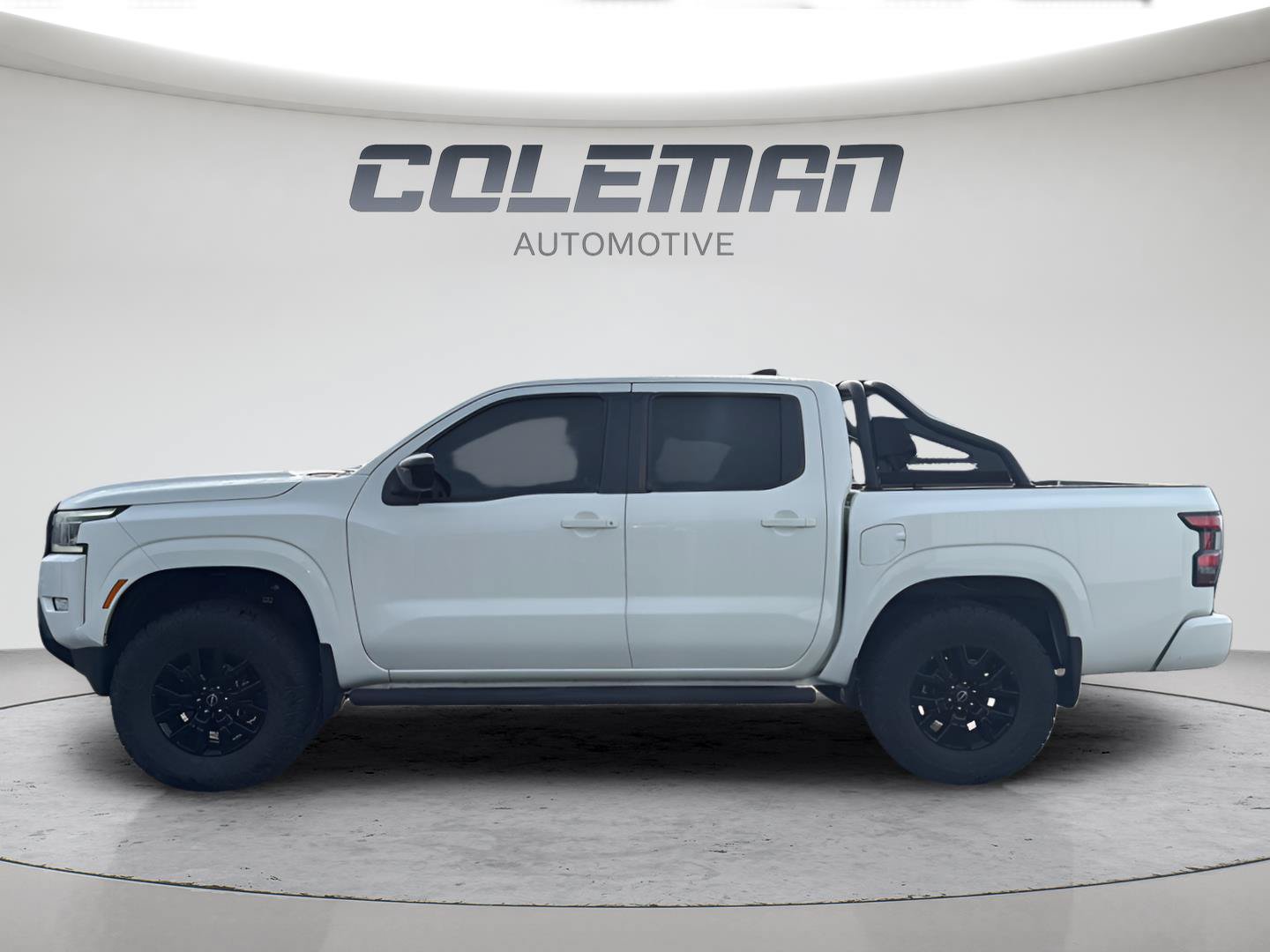 Used 2023 Nissan Frontier SV w/ Midnight Edition Package AWD/4WD image 6