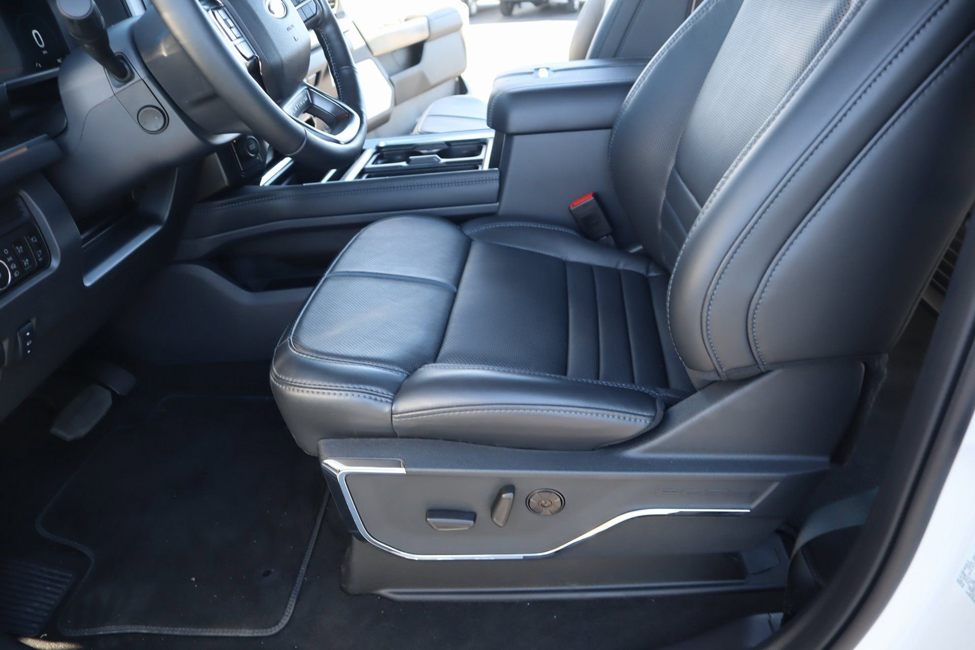 New 2026 Ford F350 Platinum image 12