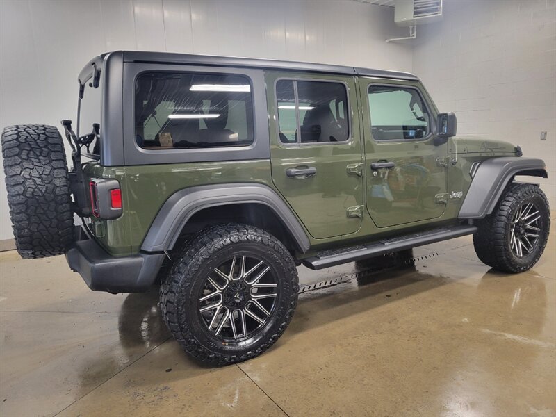 Used 2021 Jeep Wrangler Unlimited Sport AWD/4WD image 12