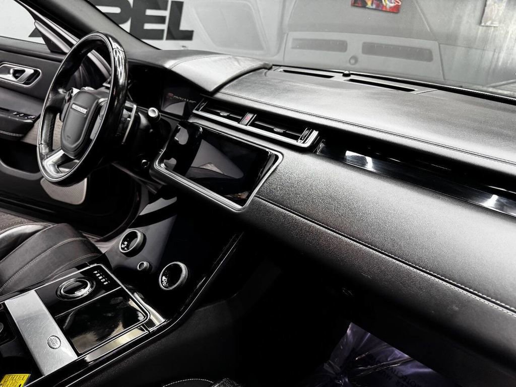 Used 2018 Land Rover Range Rover Velar R-Dynamic HSE image 54