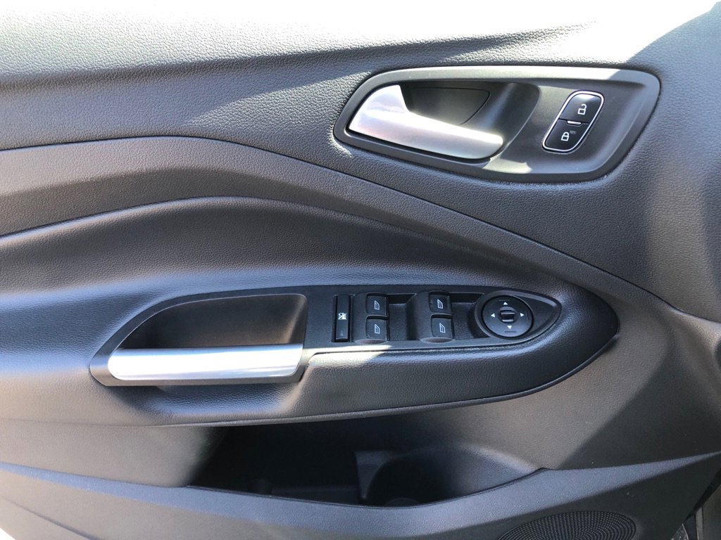 Used 2018 Ford Escape SEL w/ Ford Safe & Smart Package image 17