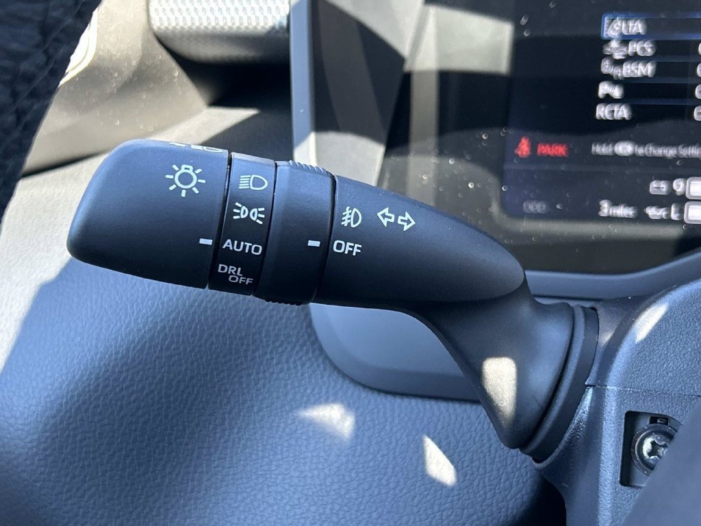 New 2026 Toyota Tundra Limited AWD/4WD image 36