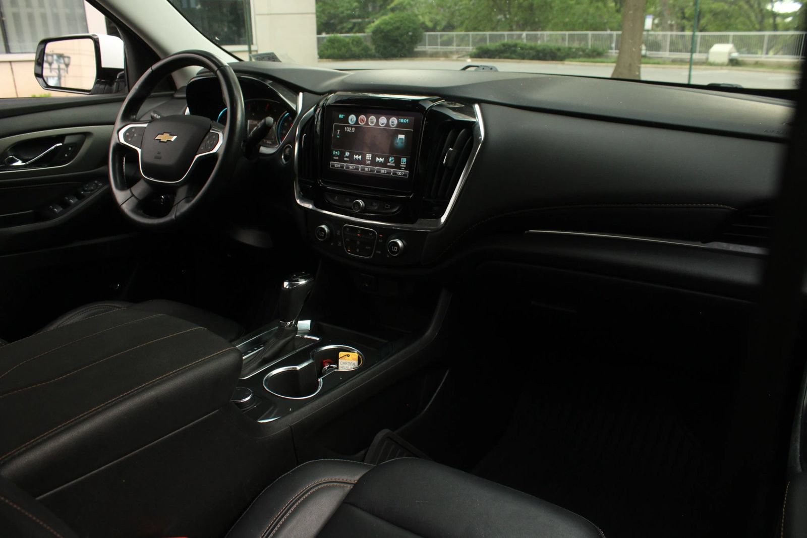 Used 2019 Chevrolet Traverse LT w/ LT Premium Package AWD/4WD image 25
