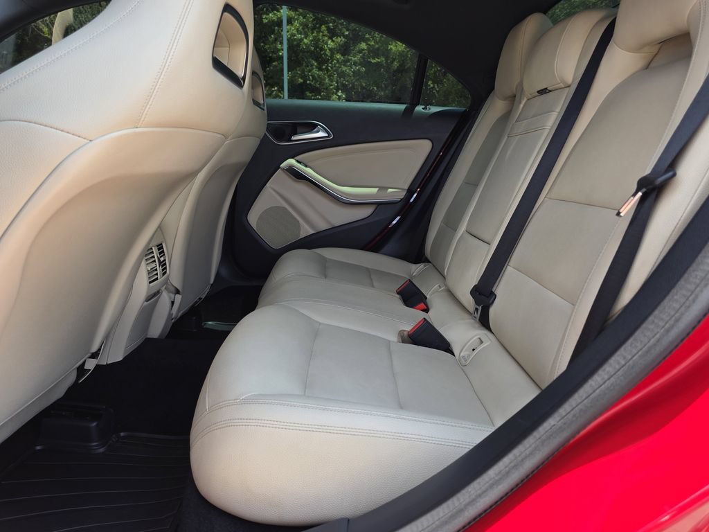 Used 2017 Mercedes-Benz CLA 250 4MATIC image 22