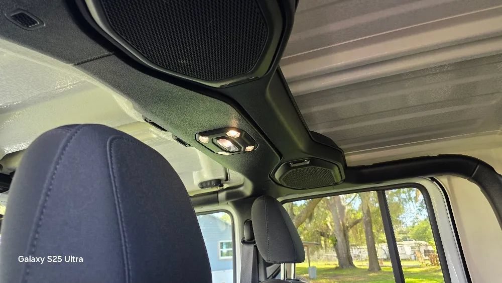 Used 2021 Jeep Gladiator Overland w/ Safety Group AWD/4WD image 19