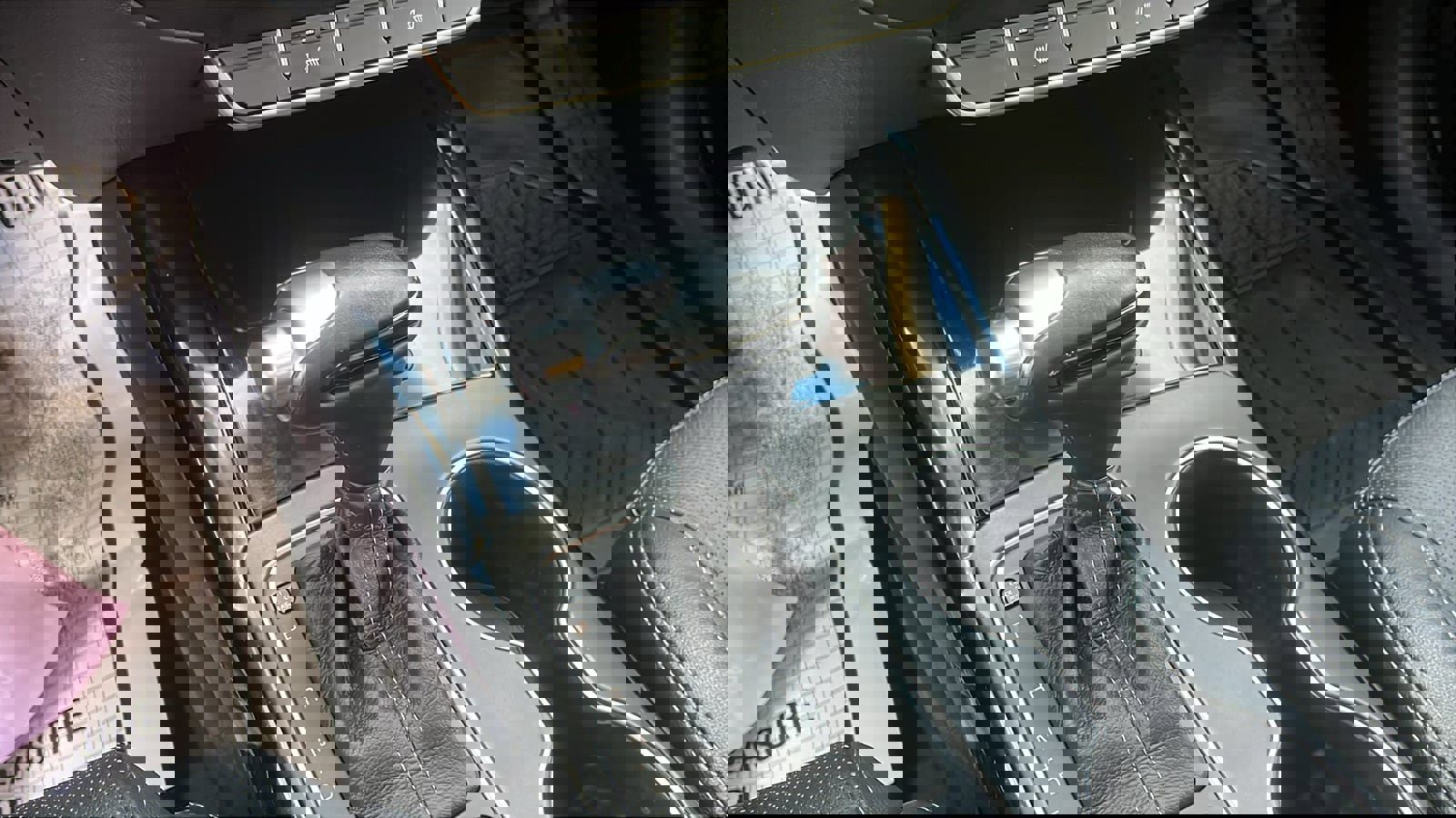 Used 2017 Kia Sorento SX image 18