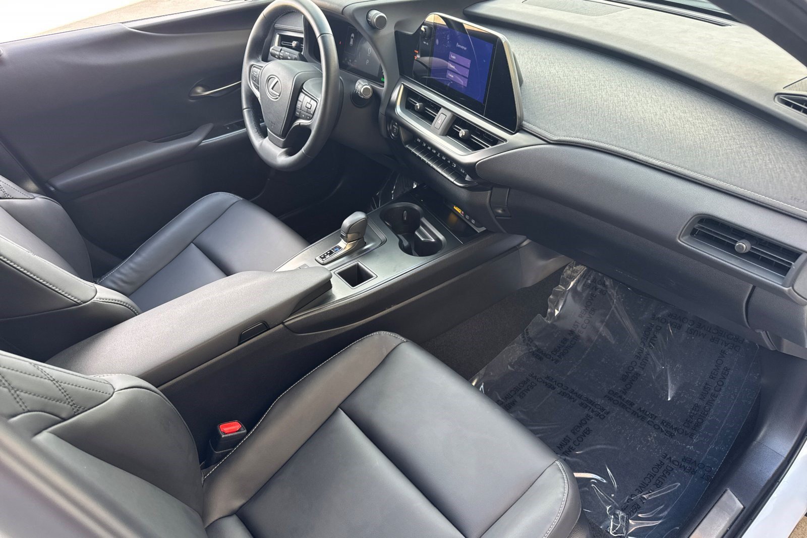 Used 2025 Lexus UX 300h FWD w/ Accessory Package (Z2) image 33