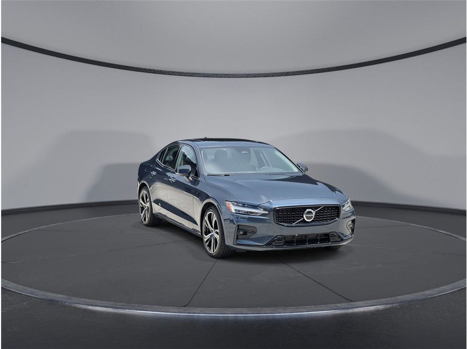 Used 2024 Volvo S60 B5 Core AWD/4WD image 3