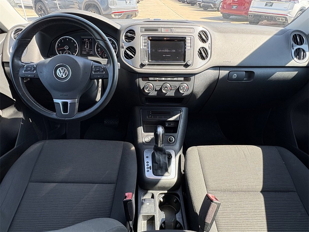 Used 2017 Volkswagen Tiguan Limited w/ Premium Package image 24