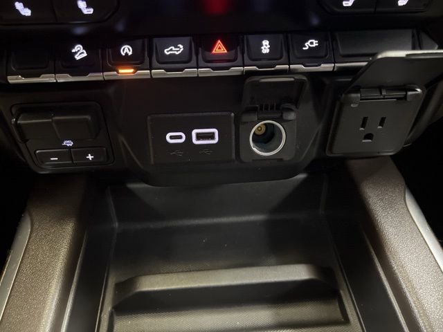 Used 2020 Chevrolet Silverado 1500 RST AWD/4WD image 39