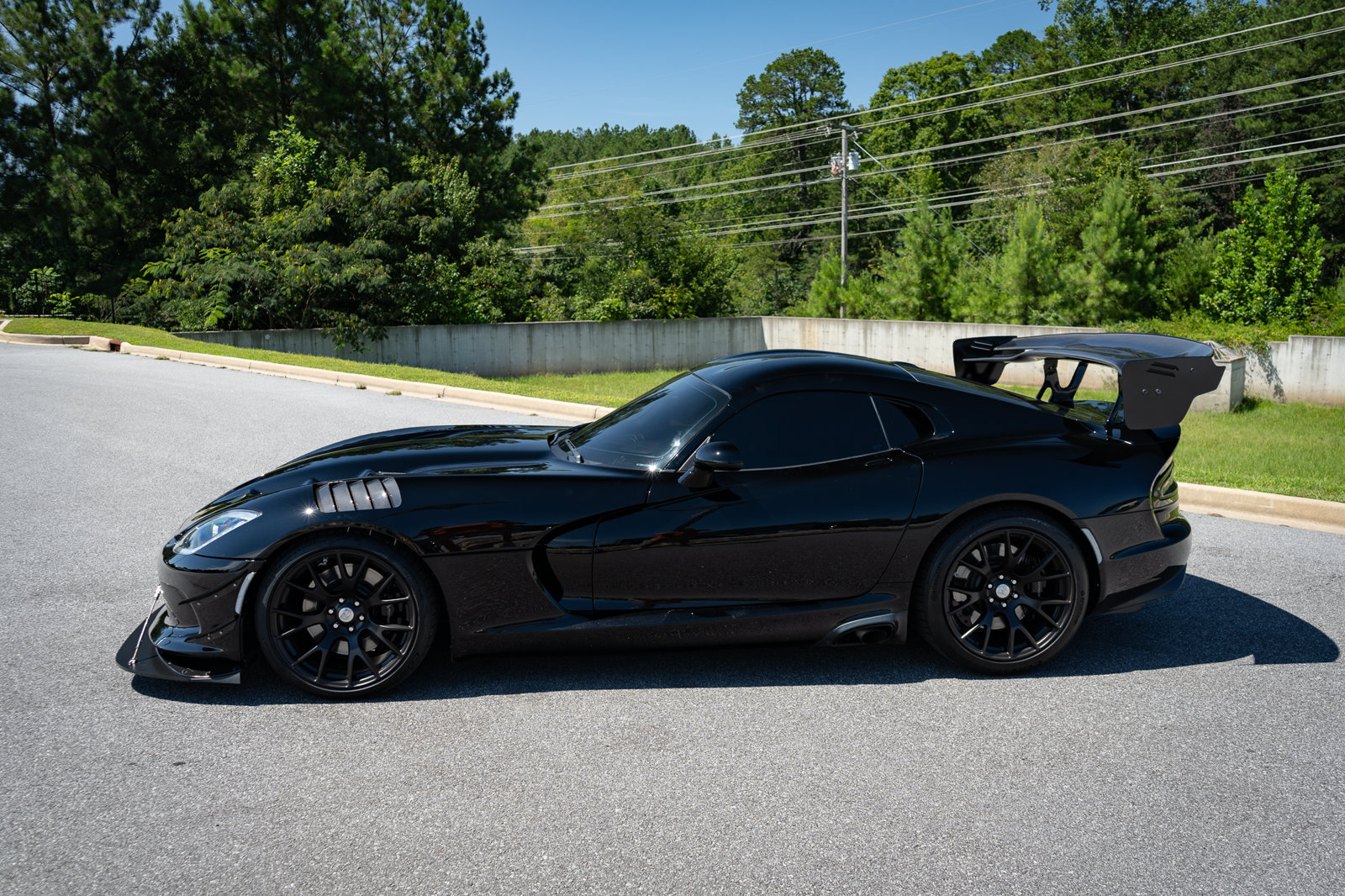 Used 2014 SRT Viper SRT-10 w/ Advanced Aerodynamics Package RWD image 16