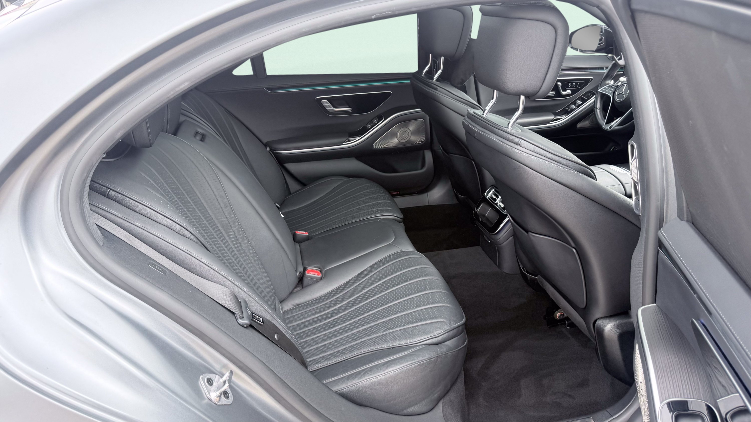 Used 2023 Mercedes-Benz S 500 4MATIC w/ AMG Line image 41