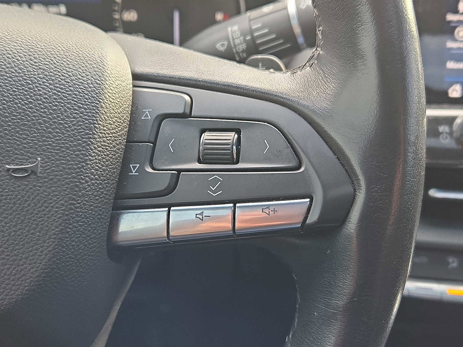 Used 2023 Cadillac CT4 Luxury w/ Sun And Sound Package image 22