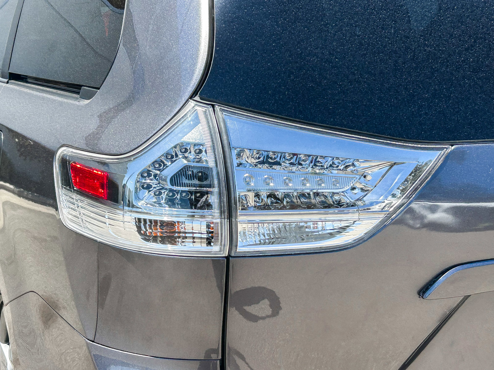 Used 2020 Toyota Sienna SE w/ SE Preferred Package FWD image 9