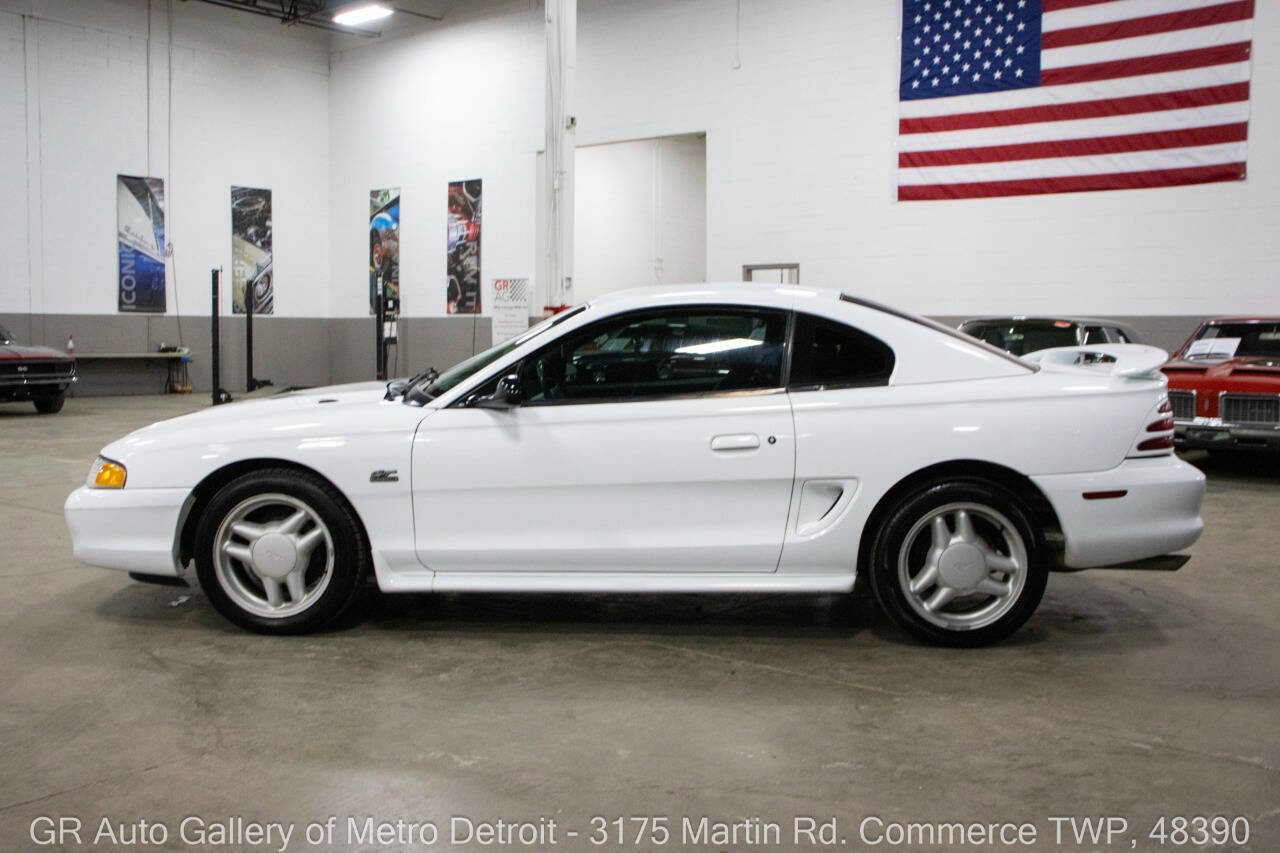 Used 1995 Ford Mustang GT image 3