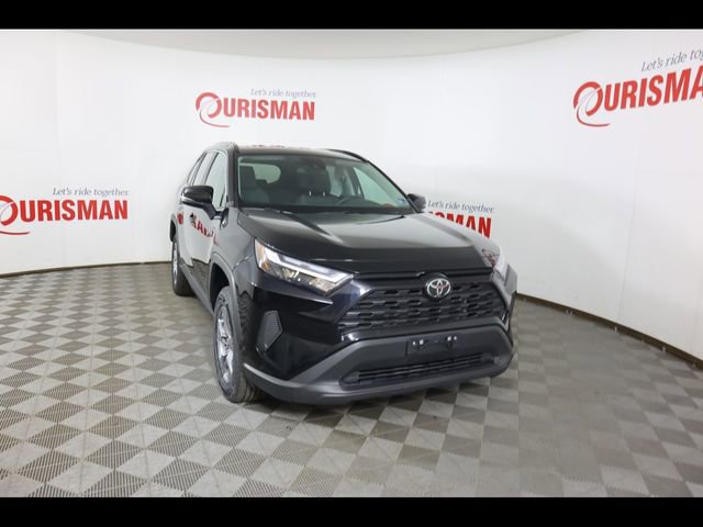 Used 2025 Toyota RAV4 XLE image 15