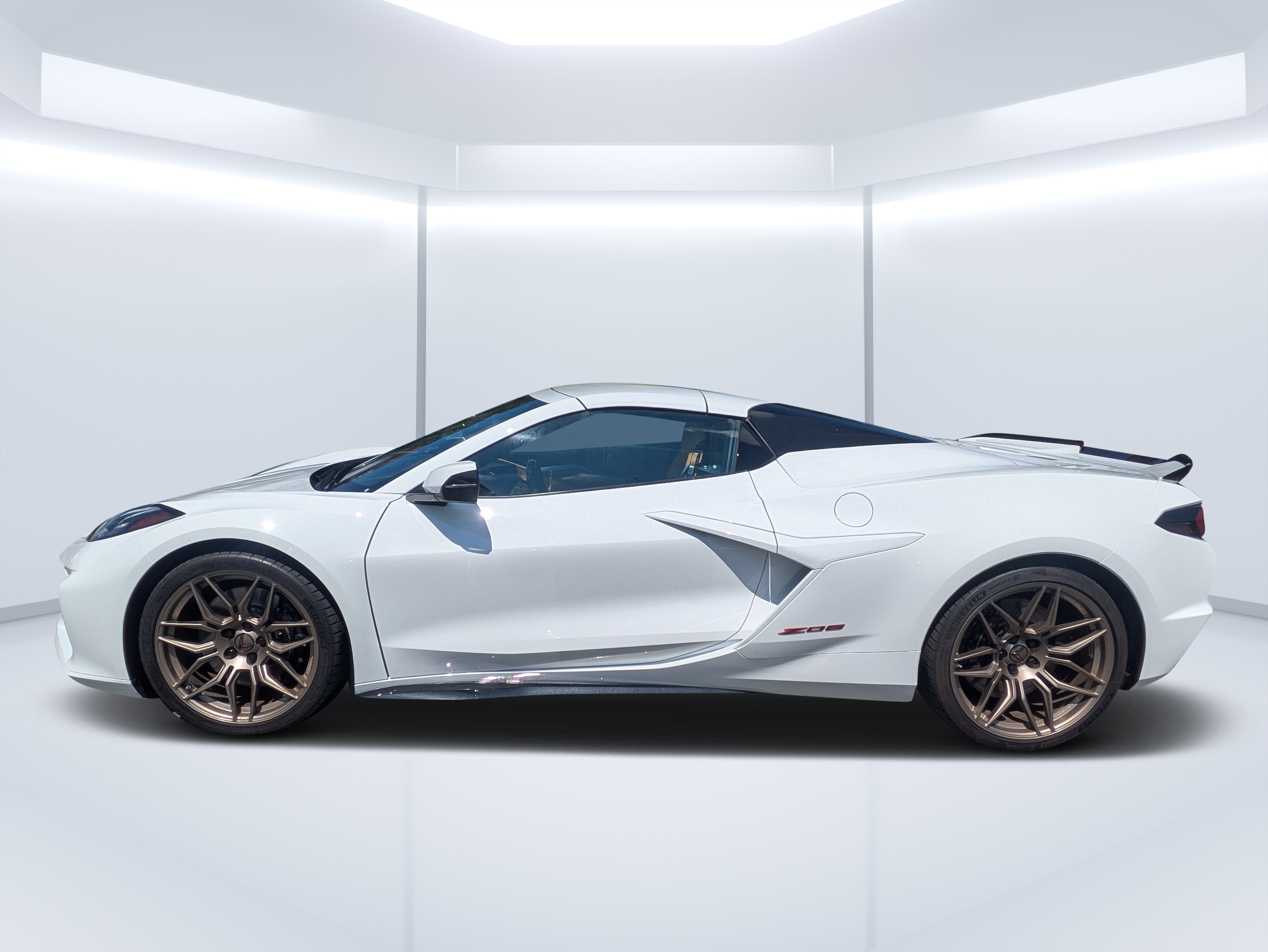 Used 2024 Chevrolet Corvette Z06 RWD image 6