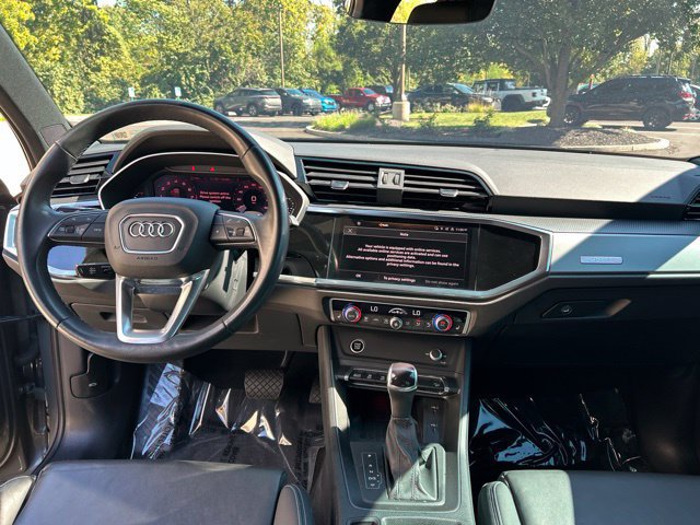 Used 2023 Audi Q3 2.0T Premium Plus w/ Premium Plus Package AWD/4WD image 16