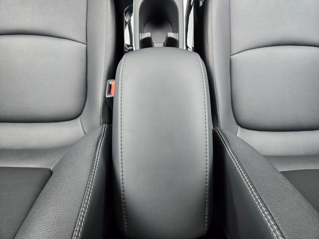 Used 2024 Toyota Corolla Cross XLE image 14