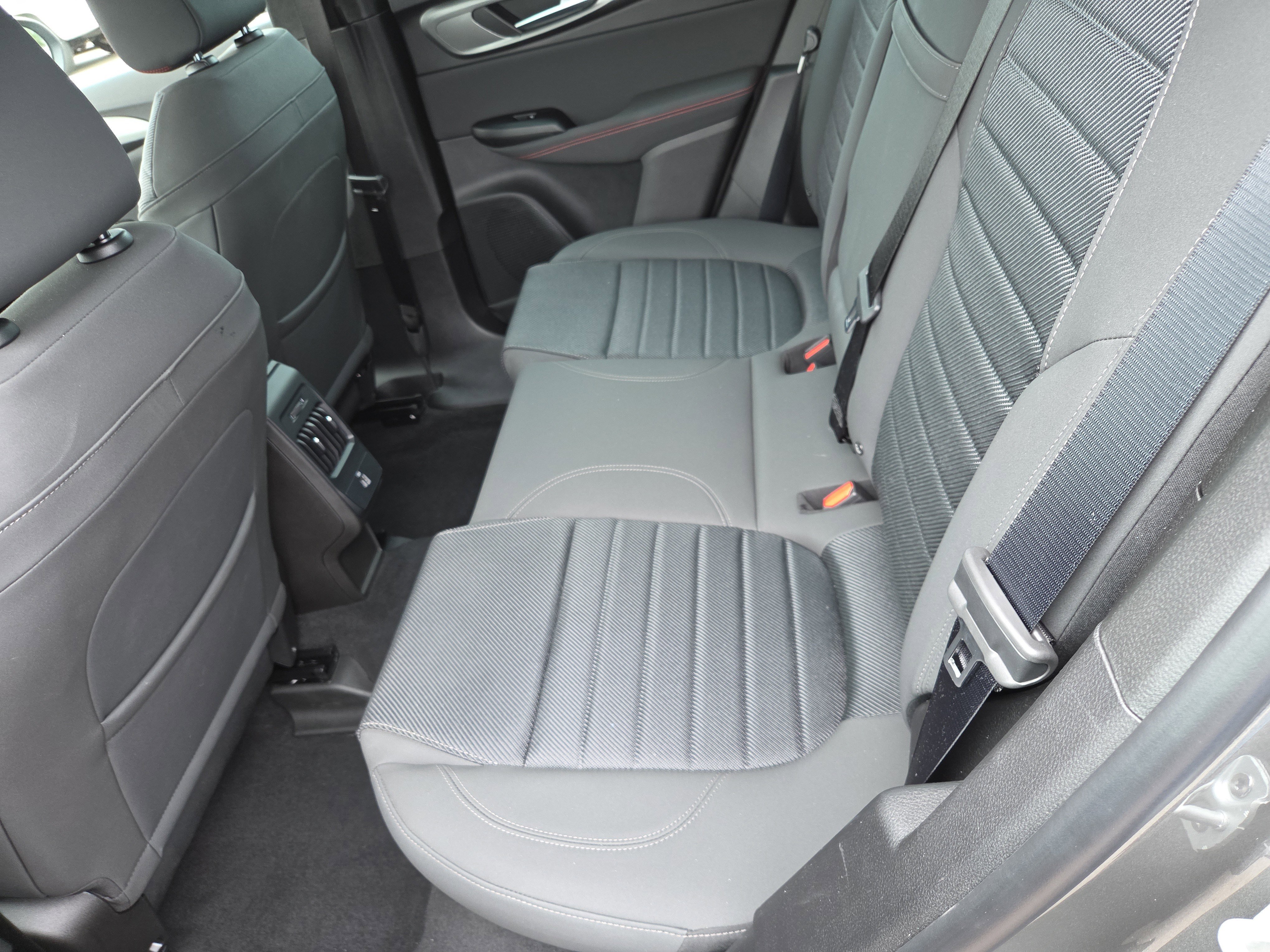 Used 2025 Dodge Hornet GT image 7