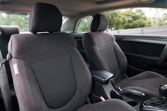 Used 2011 Kia Forte Koup SX FWD image 19