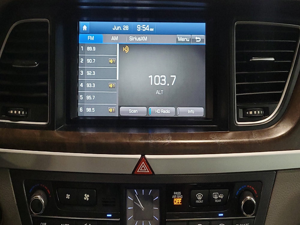 Used 2015 Hyundai Genesis 5.0 RWD image 25