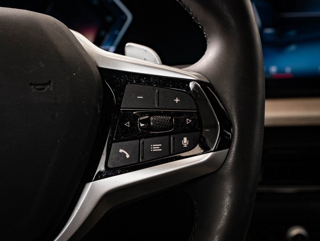 Certified 2025 BMW 330i xDrive Sedan image 28