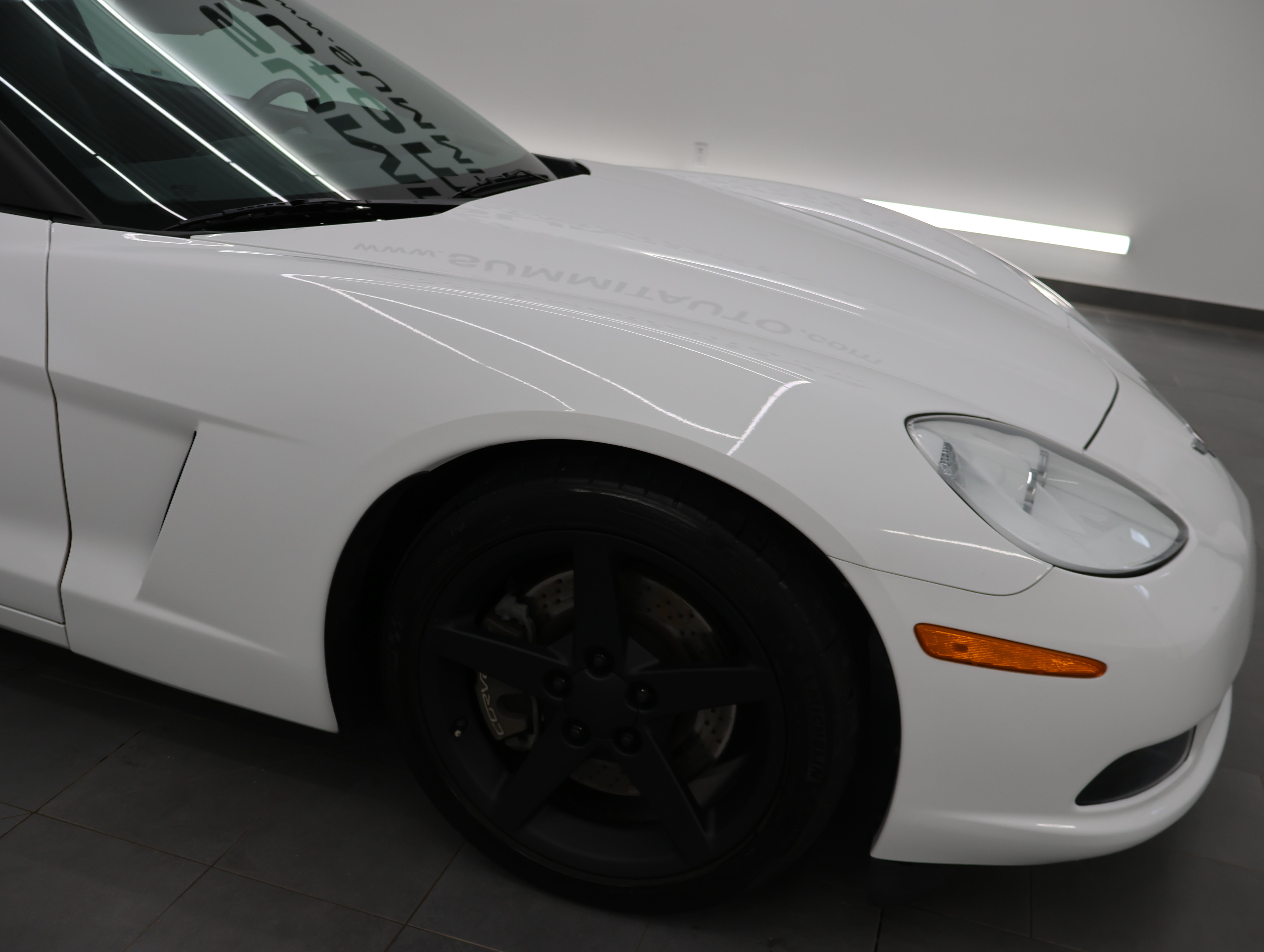 Used 2005 Chevrolet Corvette Convertible w/ Preferred Equipment Group RWD image 20