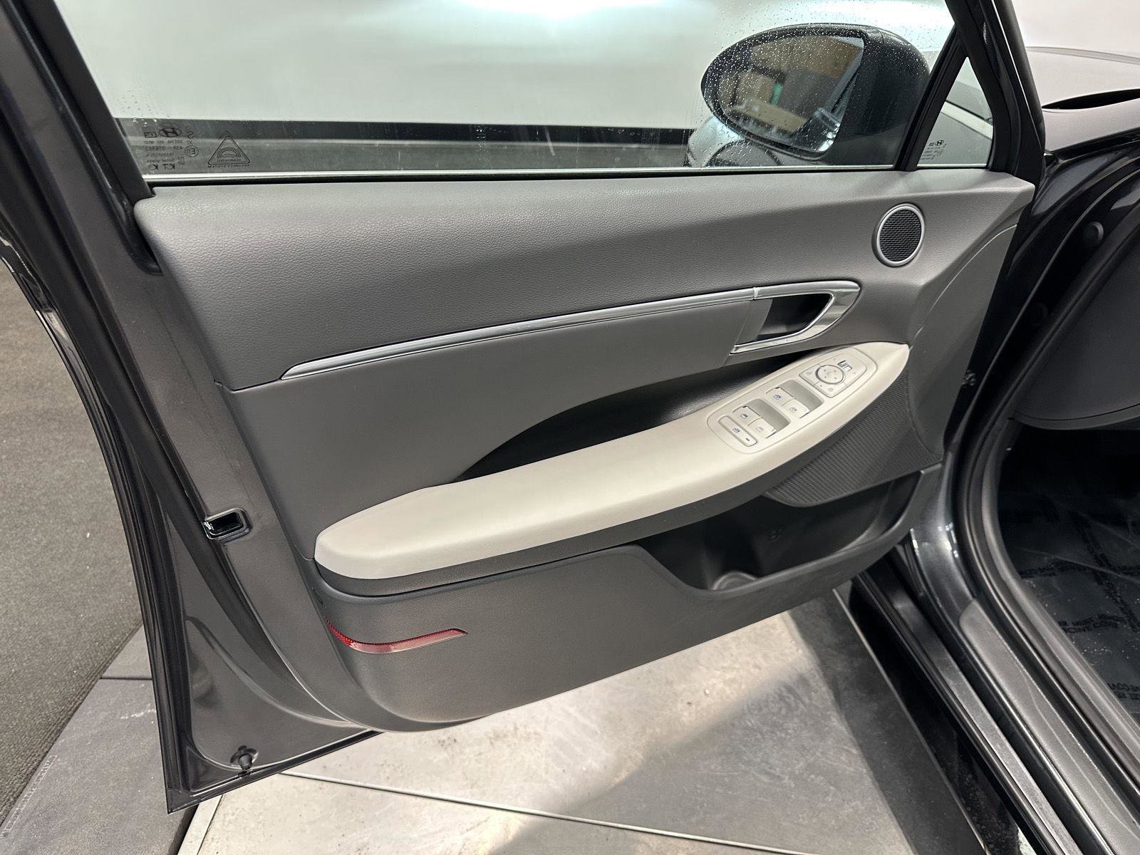 Certified 2023 Hyundai Sonata SEL image 13