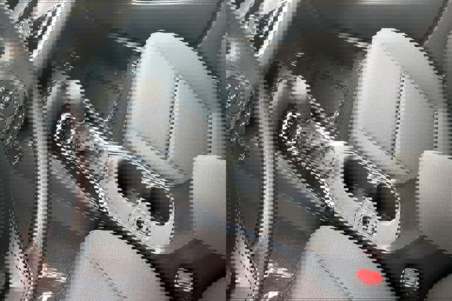 Used 2025 Toyota Corolla LE image 22