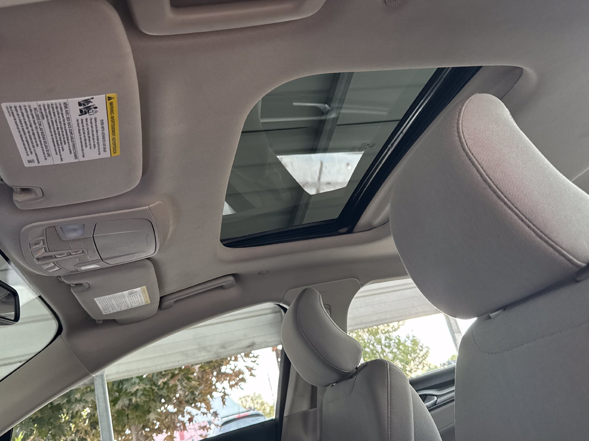 Used 2019 Ford Fusion SE FWD image 21