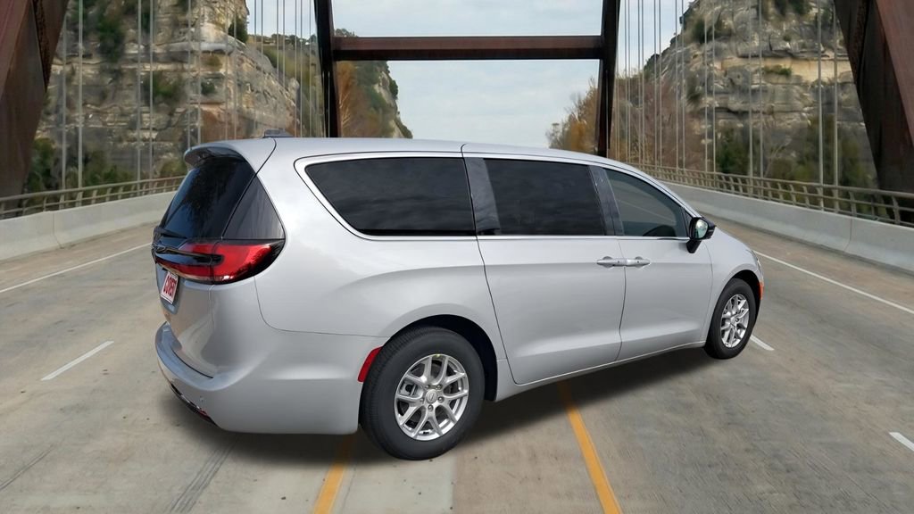 New 2026 Chrysler Pacifica Select FWD image 11