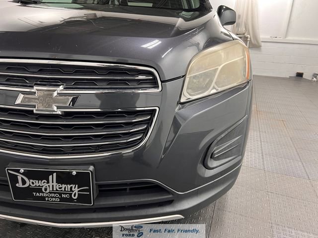 Used 2016 Chevrolet Trax LT w/ LT Convenience Package FWD image 11